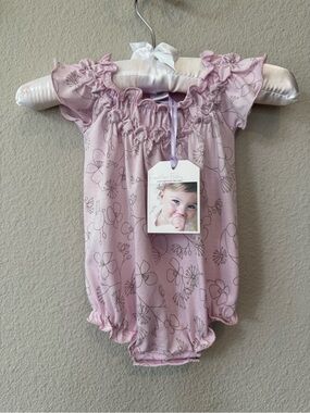 NWT! Feather Baby Pink Floral Infant Romper, Size 0-3 months